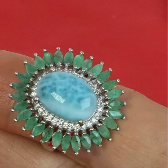 925 Stetling Silver Ring SZ 7.5 with Natural Larimar 1.5x1.2cm & Emerald Gems - Picture 9 of 12